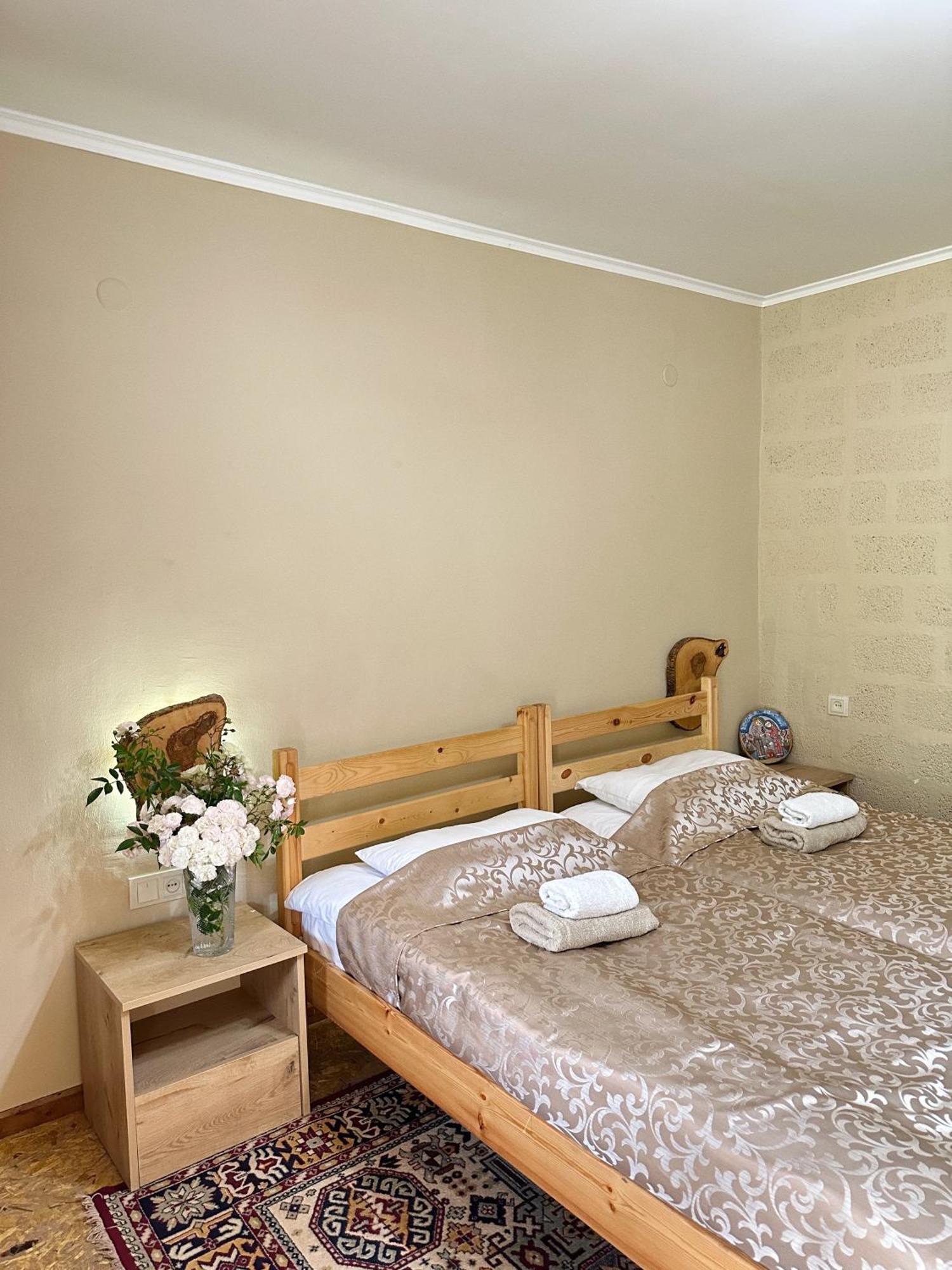 Hovek Guest House Dilijan Ngoại thất bức ảnh