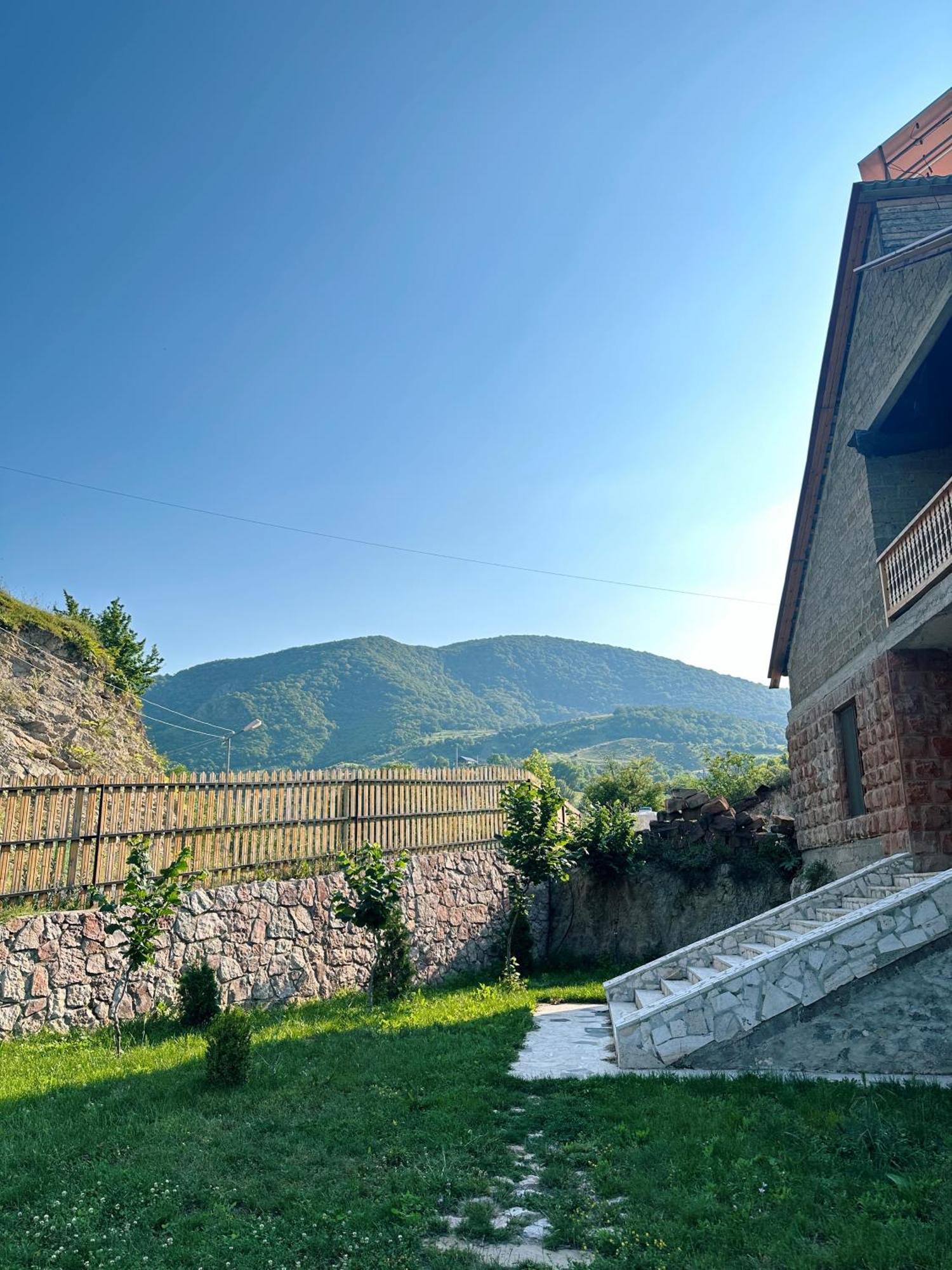 Hovek Guest House Dilijan Ngoại thất bức ảnh