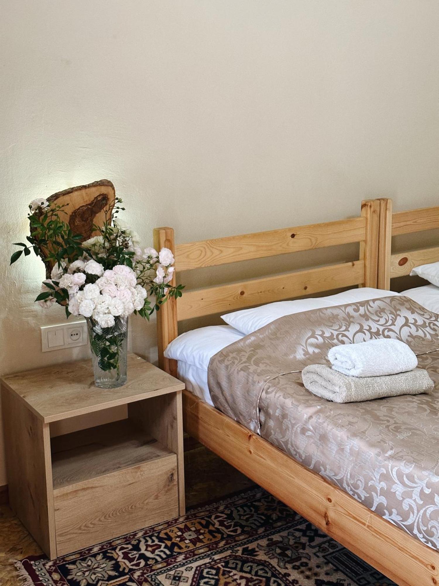 Hovek Guest House Dilijan Ngoại thất bức ảnh